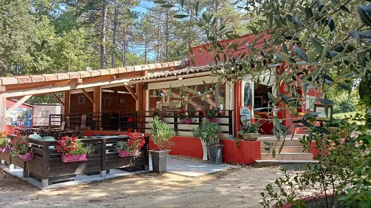 Camping Parc Saint Sauvayre 瓦纳斯 营地