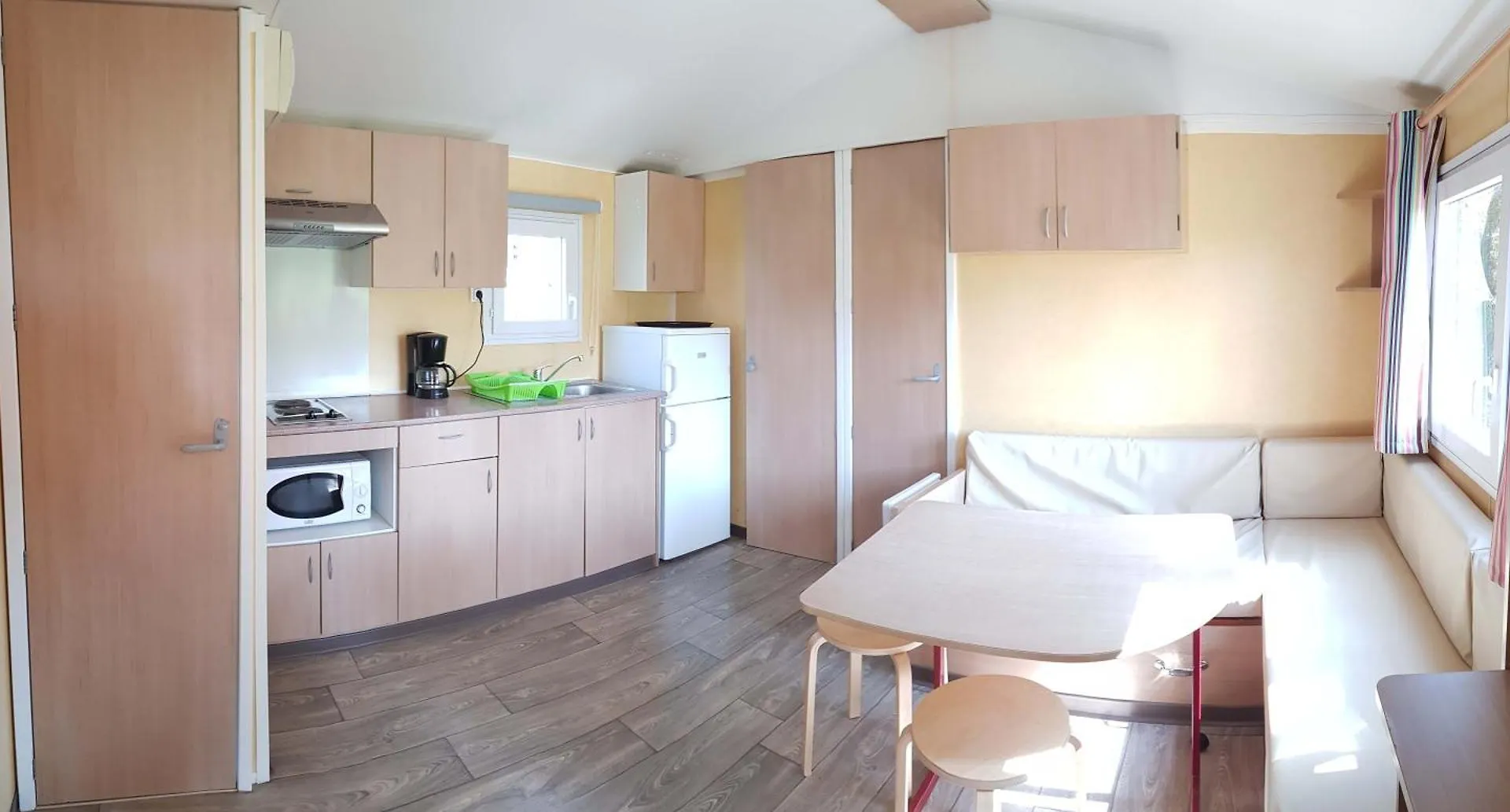 Camping Parc Saint Sauvayre 瓦纳斯